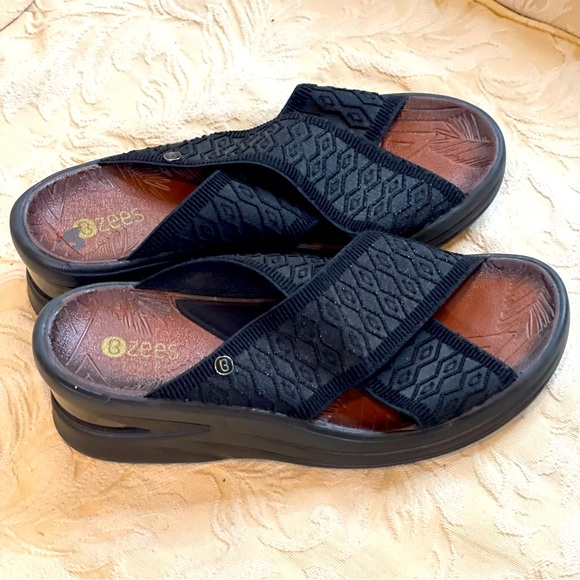 Bzees Vista Black Slide Sandal Comfort Slip On Wedge Heel Women’s Size 9M - Picture 5 of 9
